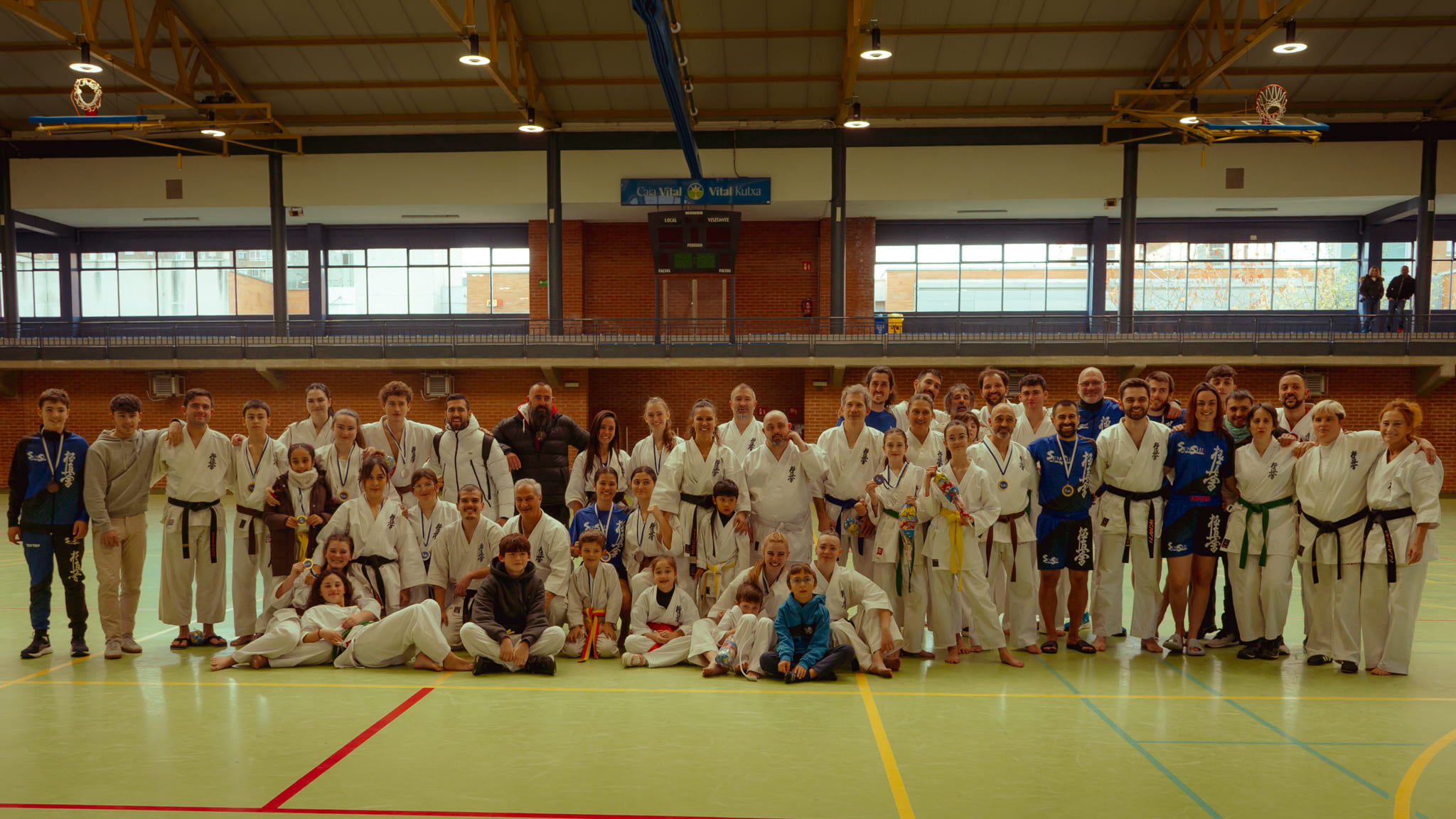 Alumnos del Dojo Senshi de karate y kickboxing