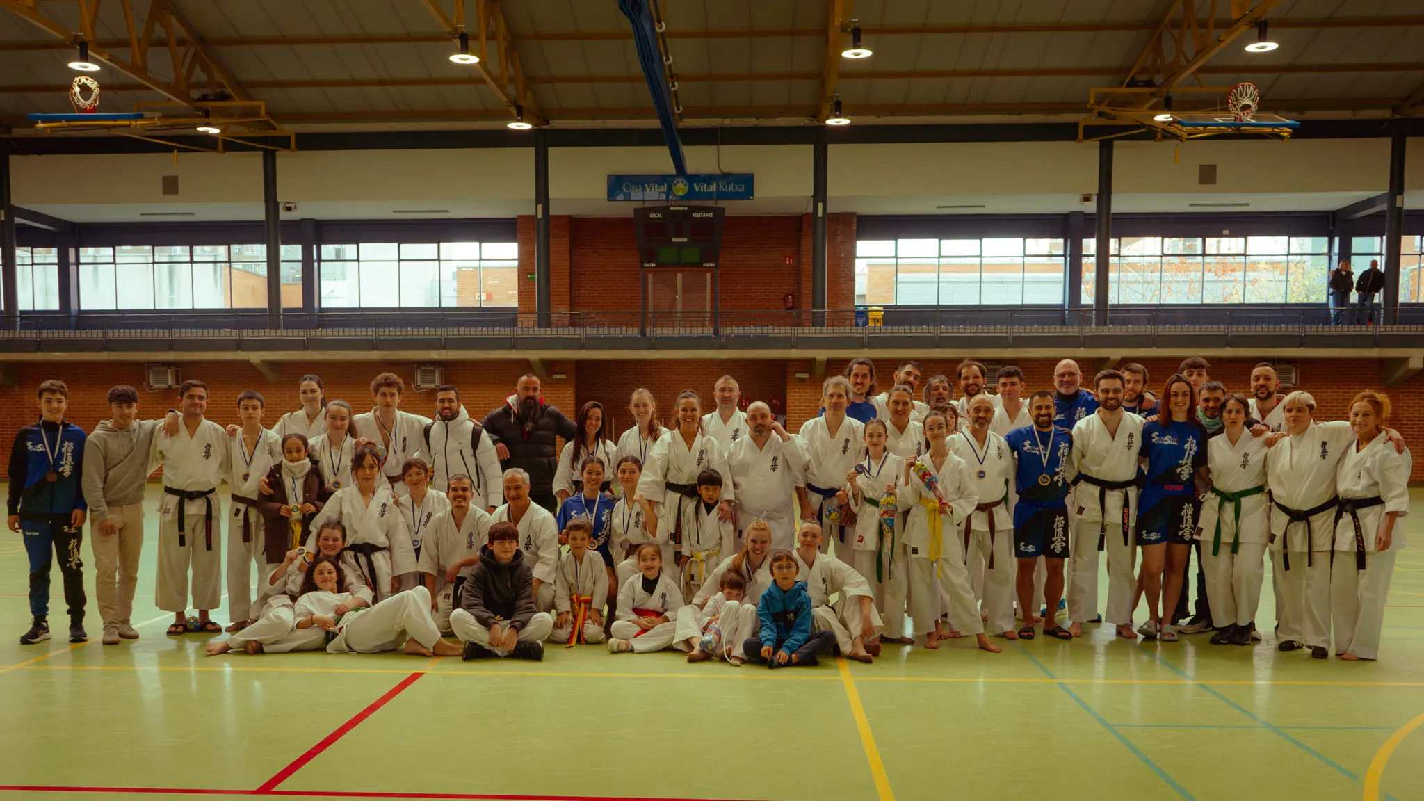Alumnos del Dojo Senshi de karate y kickboxing